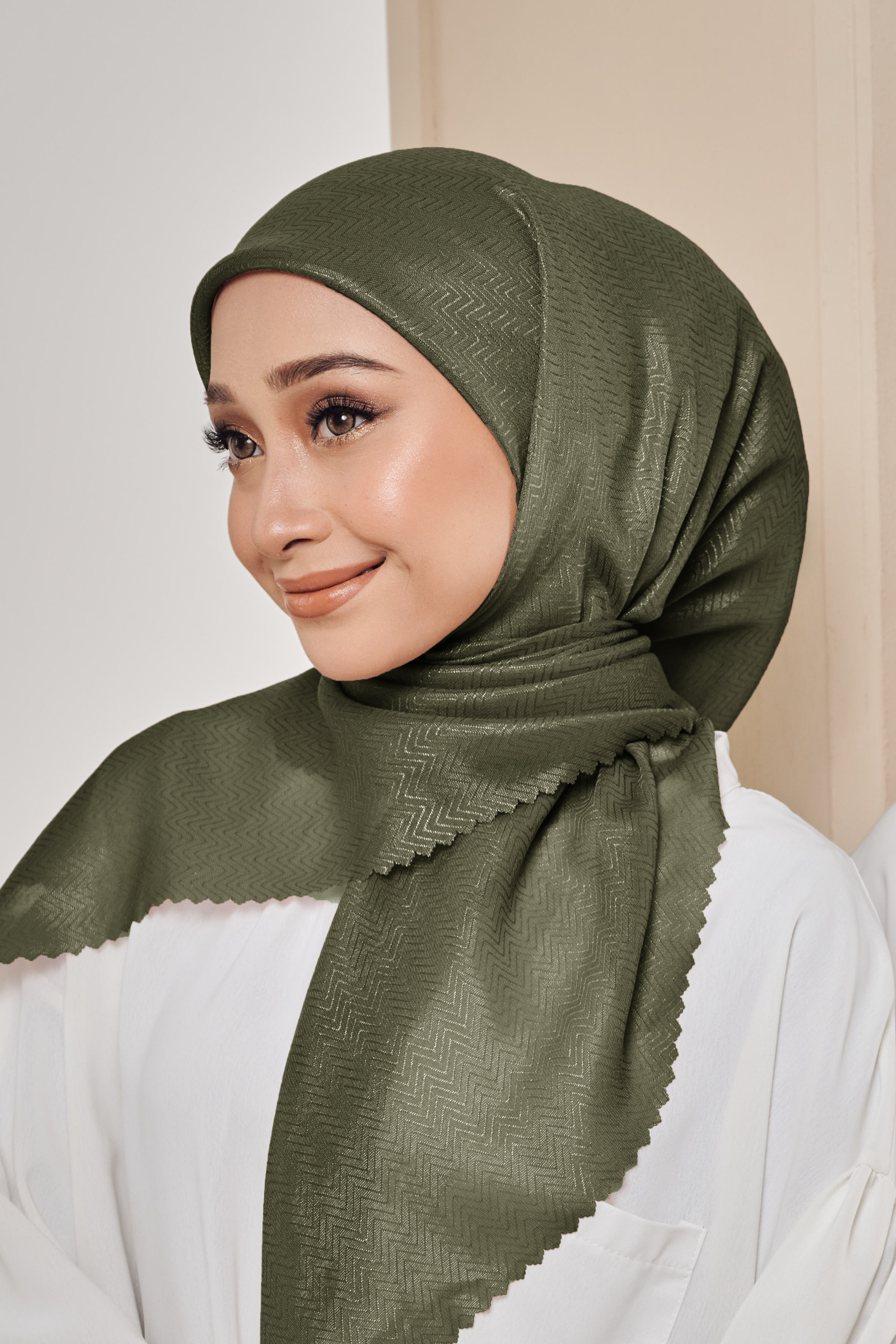 LUNA Bawal Kayr in Dark Olive